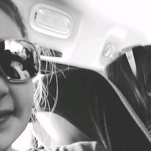 Meet your Posher, Mara